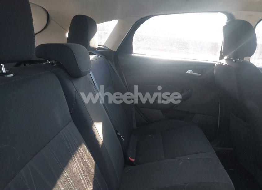 Photo 8 of 2016 Ford Focus SE (VIN 1FADP3KE5GL200829)