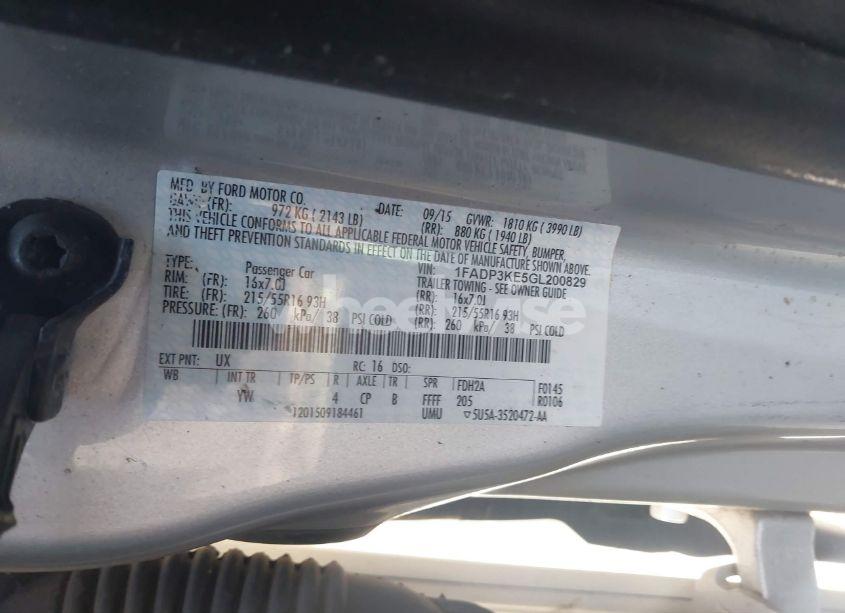 Photo 9 of 2016 Ford Focus SE (VIN 1FADP3KE5GL200829)