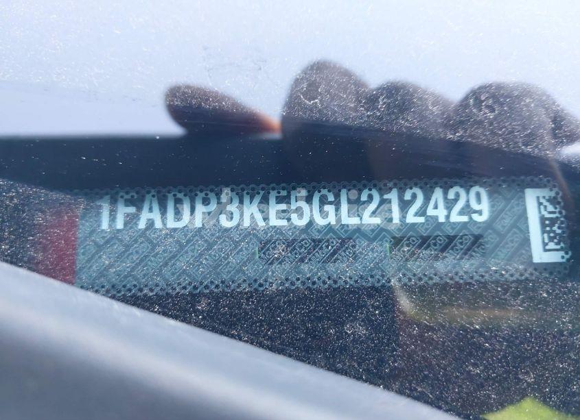 Photo 9 of 2016 Ford Focus SE (VIN 1FADP3KE5GL212429)