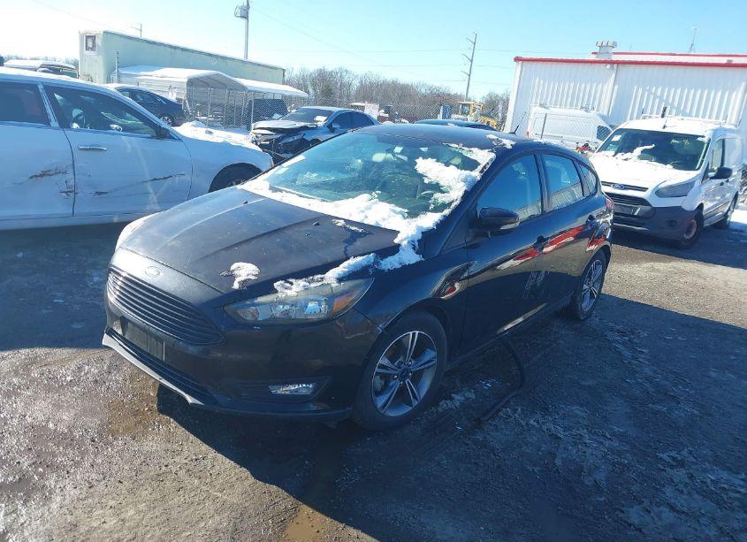 Photo 2 of 2016 Ford Focus SE (VIN 1FADP3KE6GL356927)