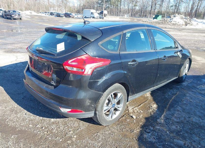 Photo 4 of 2016 Ford Focus SE (VIN 1FADP3KE6GL356927)