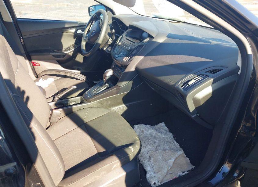 Photo 5 of 2016 Ford Focus SE (VIN 1FADP3KE6GL356927)