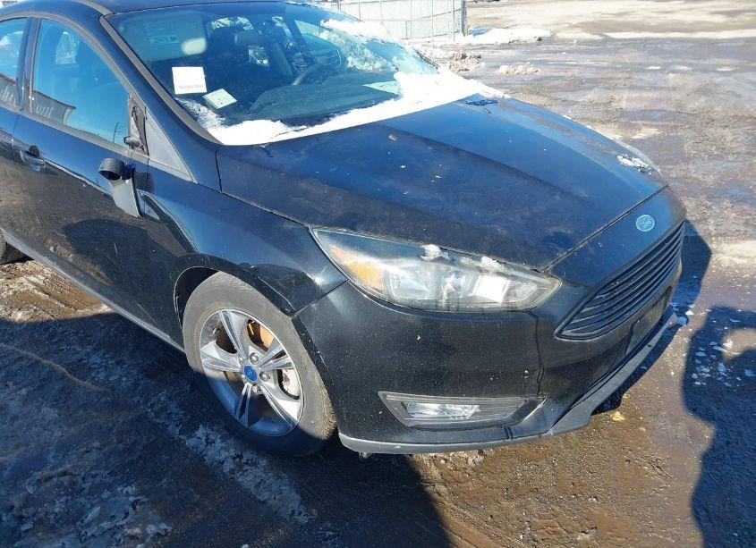 Photo 6 of 2016 Ford Focus SE (VIN 1FADP3KE6GL356927)