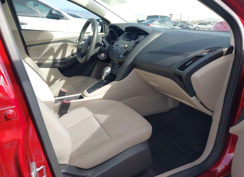 Photo 5 of 2016 Ford Focus SE (VIN 1FADP3KE8GL268249)