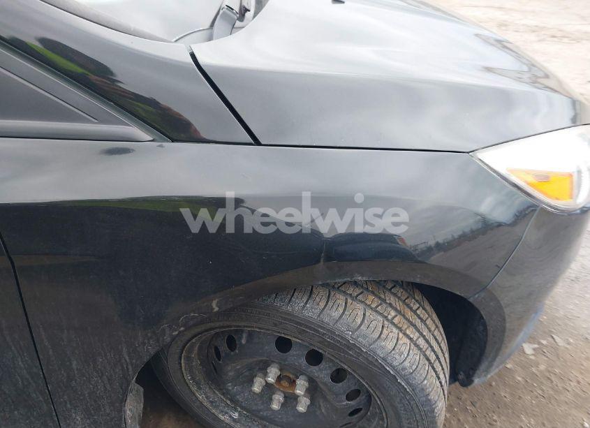 Photo 6 of 2015 Ford Focus SE (VIN 1FADP3KE9FL285575)