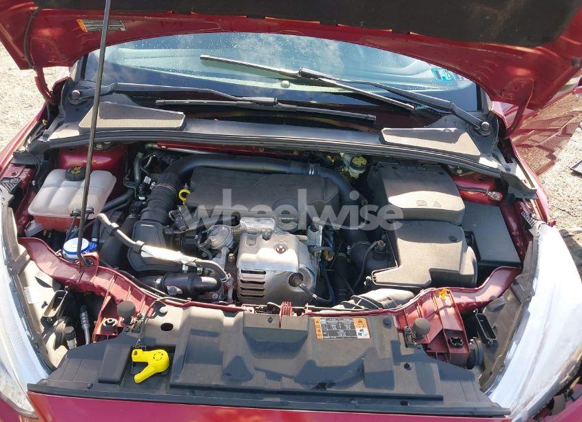 Photo 10 of 2015 Ford Focus SE (VIN 1FADP3KEXFL259244)