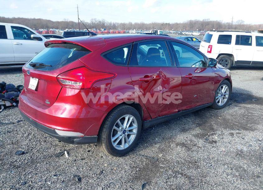 Photo 4 of 2015 Ford Focus SE (VIN 1FADP3KEXFL259244)