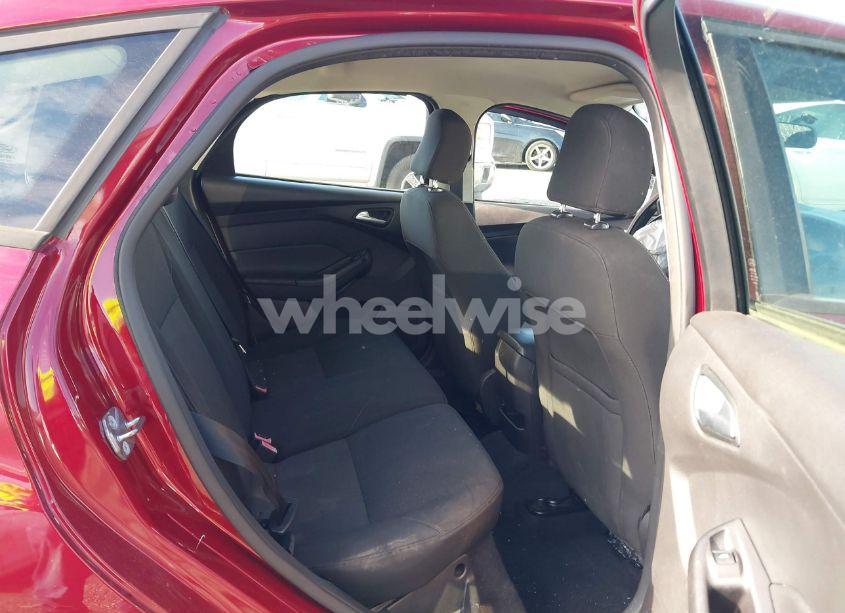 Photo 8 of 2015 Ford Focus SE (VIN 1FADP3KEXFL259244)