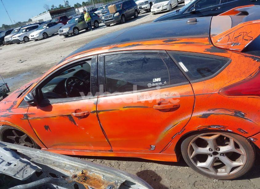 Photo 14 of 2013 Ford Focus ST (VIN 1FADP3L90DL230785)