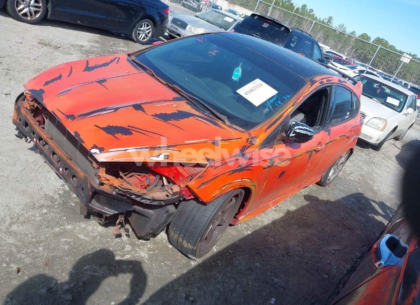 Photo 2 of 2013 Ford Focus ST (VIN 1FADP3L90DL230785)