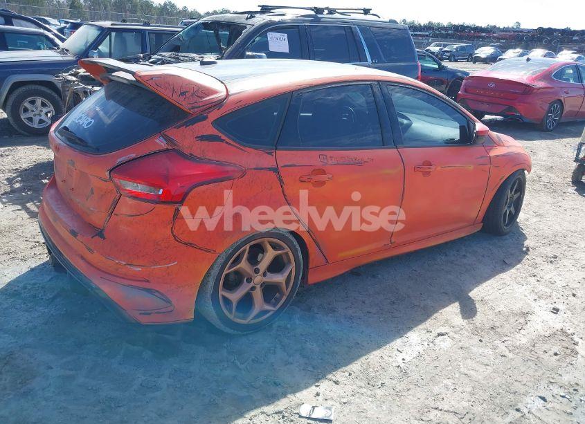 Photo 4 of 2013 Ford Focus ST (VIN 1FADP3L90DL230785)