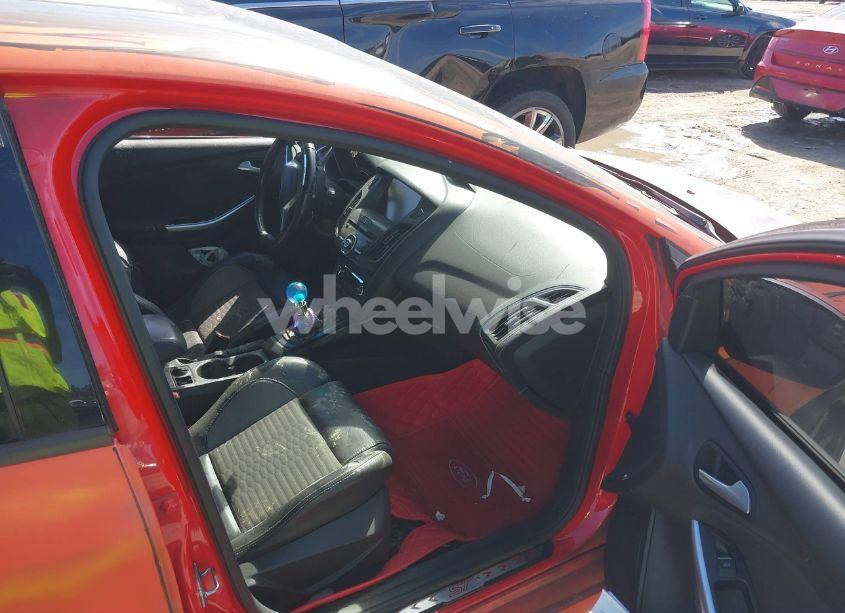 Photo 5 of 2013 Ford Focus ST (VIN 1FADP3L90DL230785)