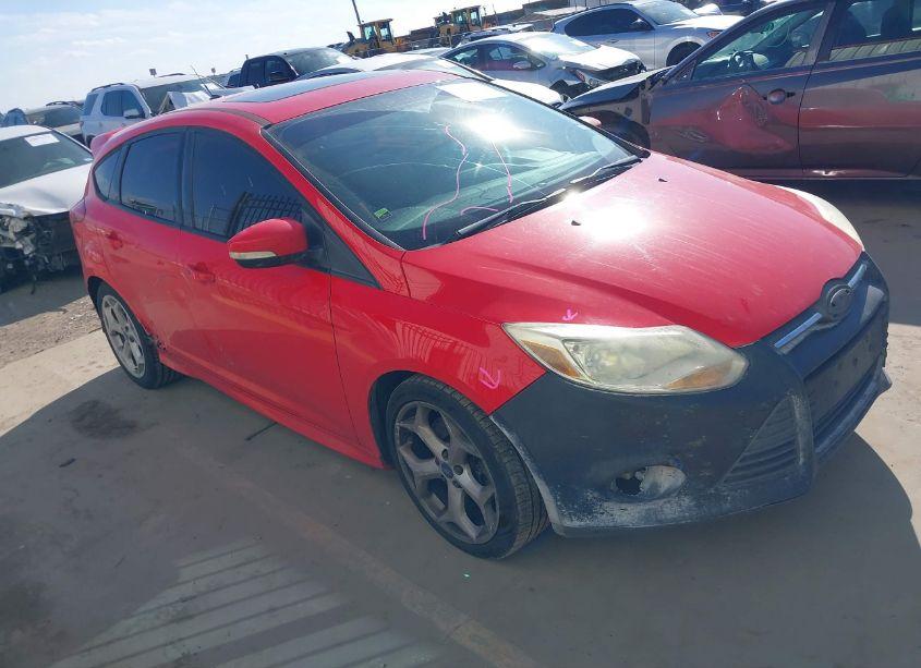 2014 Ford Focus ST (VIN 1FADP3L90EL168161) main photo