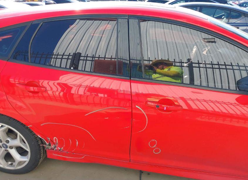 Photo 13 of 2014 Ford Focus ST (VIN 1FADP3L90EL168161)