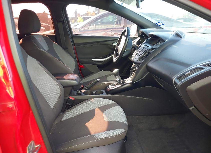 Photo 5 of 2014 Ford Focus ST (VIN 1FADP3L90EL168161)