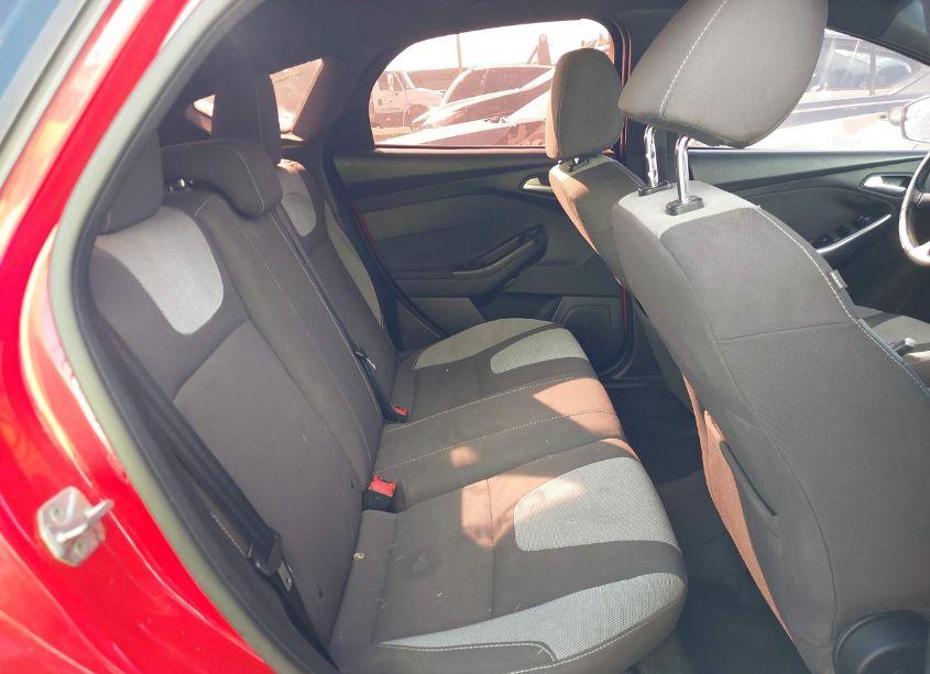 Photo 8 of 2014 Ford Focus ST (VIN 1FADP3L90EL168161)