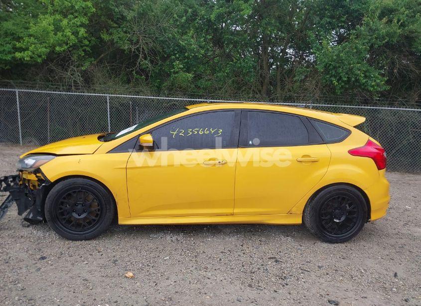 Photo 15 of 2014 Ford Focus ST (VIN 1FADP3L90EL278966)