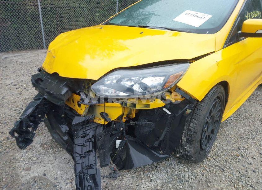 Photo 18 of 2014 Ford Focus ST (VIN 1FADP3L90EL278966)