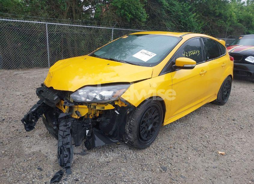 Photo 2 of 2014 Ford Focus ST (VIN 1FADP3L90EL278966)
