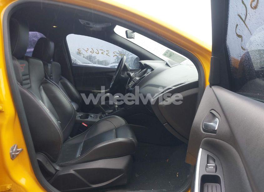Photo 5 of 2014 Ford Focus ST (VIN 1FADP3L90EL278966)