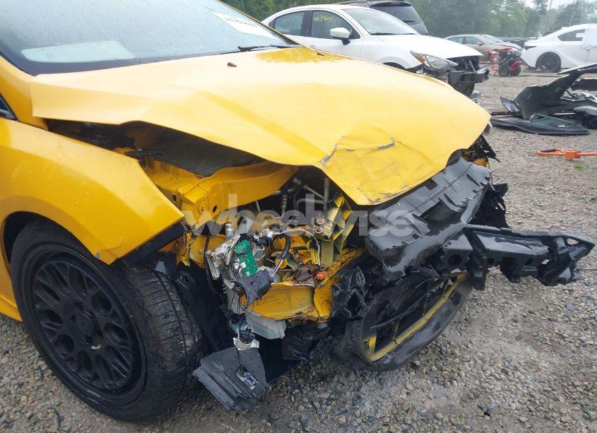 Photo 6 of 2014 Ford Focus ST (VIN 1FADP3L90EL278966)