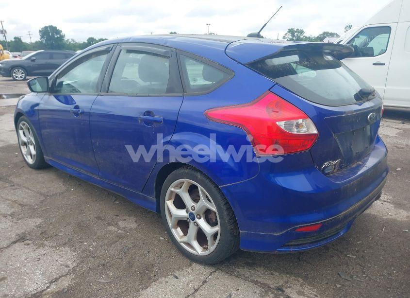 Photo 3 of 2014 Ford Focus ST (VIN 1FADP3L90EL419261)