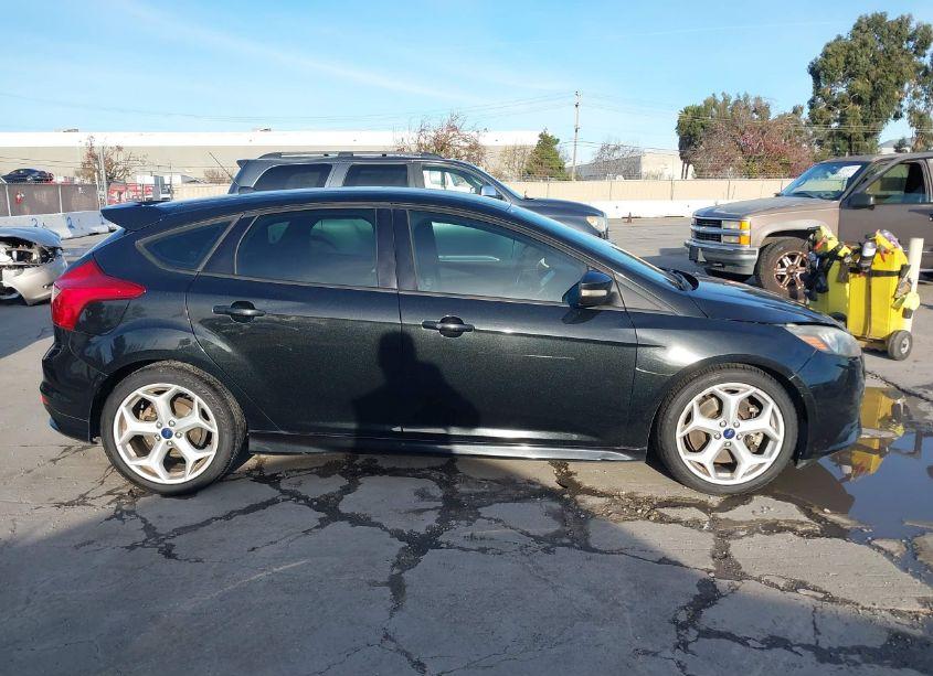 Photo 13 of 2014 Ford Focus ST (VIN 1FADP3L90EL462014)