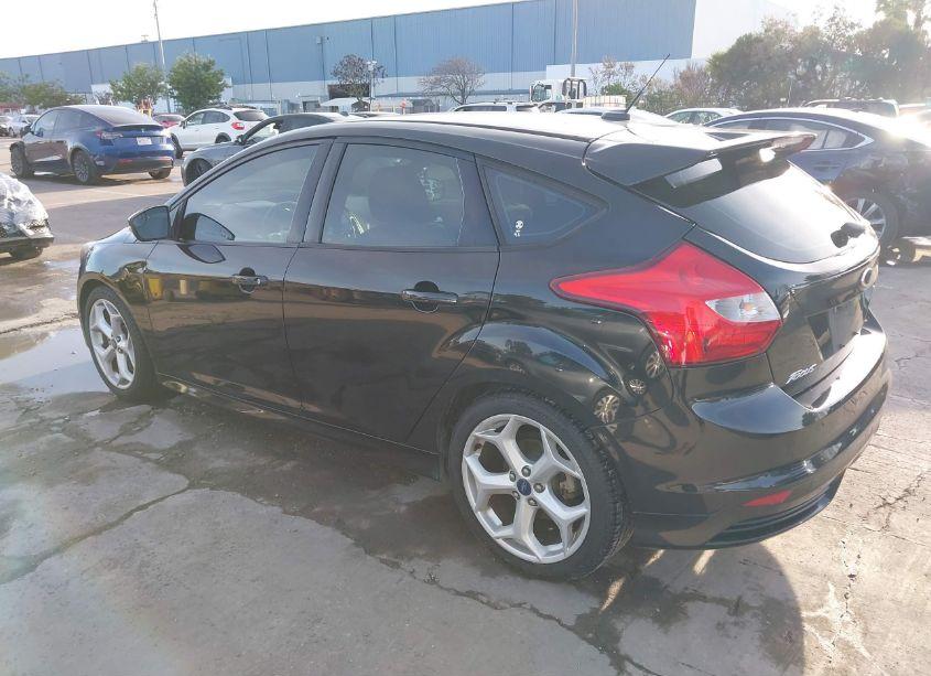 Photo 3 of 2014 Ford Focus ST (VIN 1FADP3L90EL462014)
