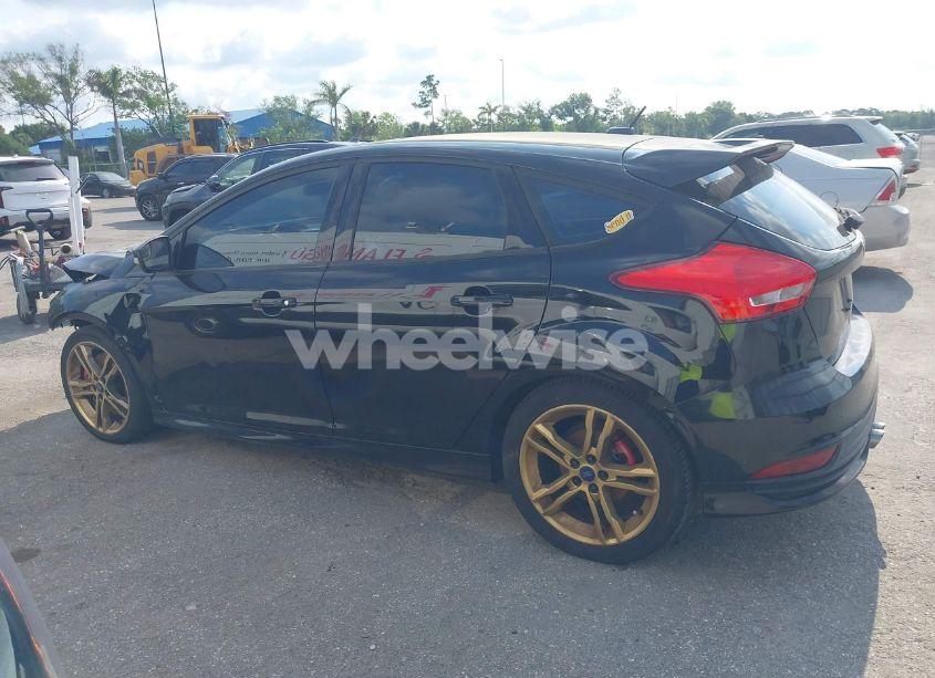Photo 14 of 2016 Ford Focus ST (VIN 1FADP3L90GL224280)
