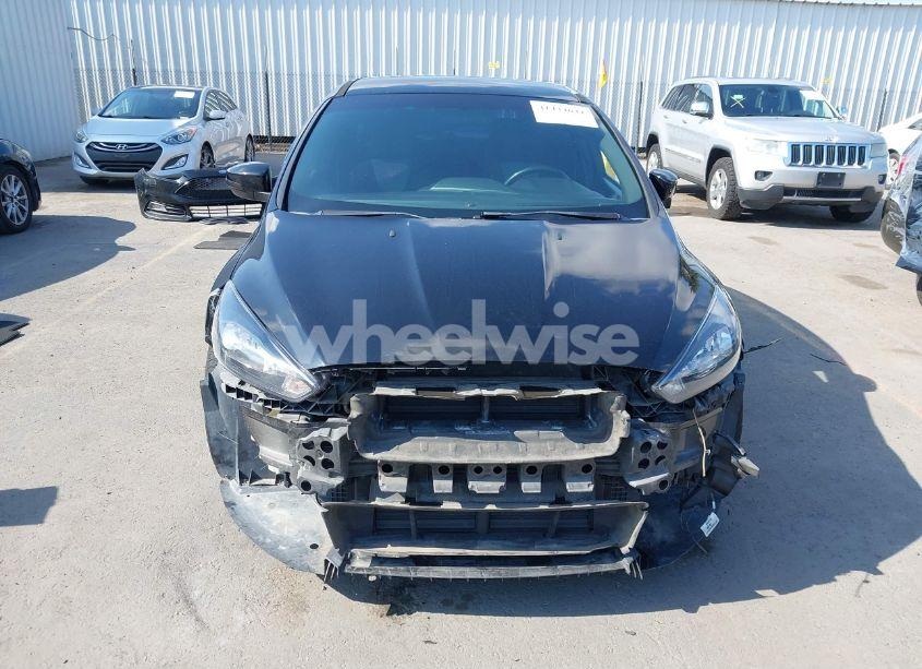 Photo 13 of 2016 Ford Focus ST (VIN 1FADP3L90GL225543)