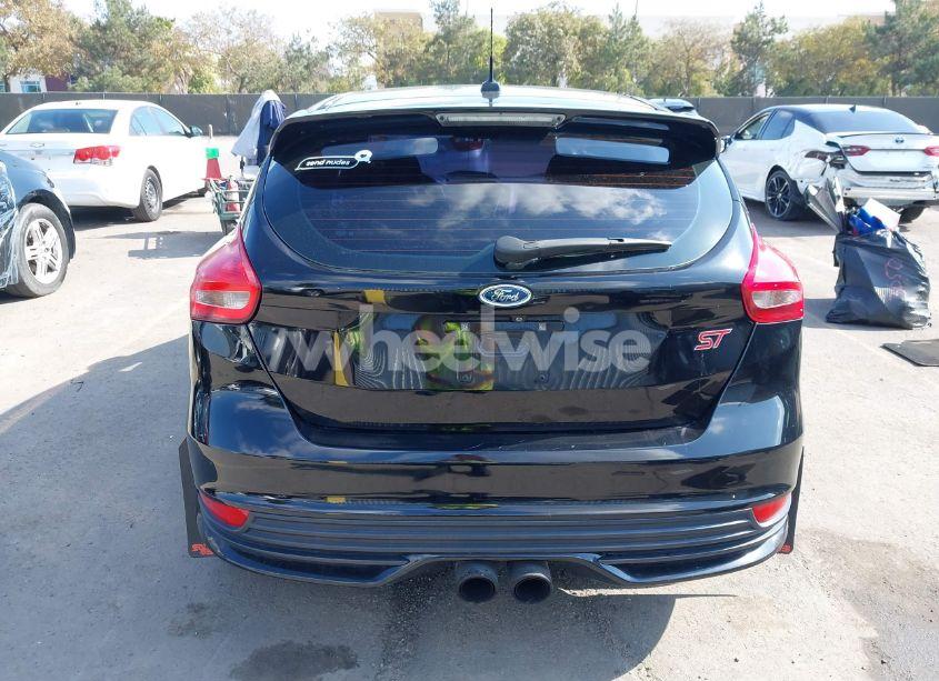 Photo 17 of 2016 Ford Focus ST (VIN 1FADP3L90GL225543)