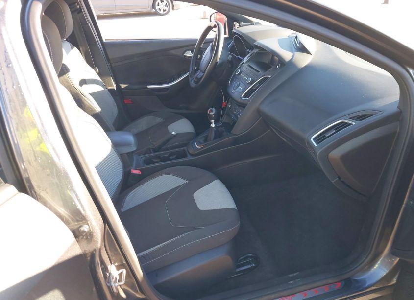Photo 5 of 2016 Ford Focus (VIN 1FADP3L90GL344483)