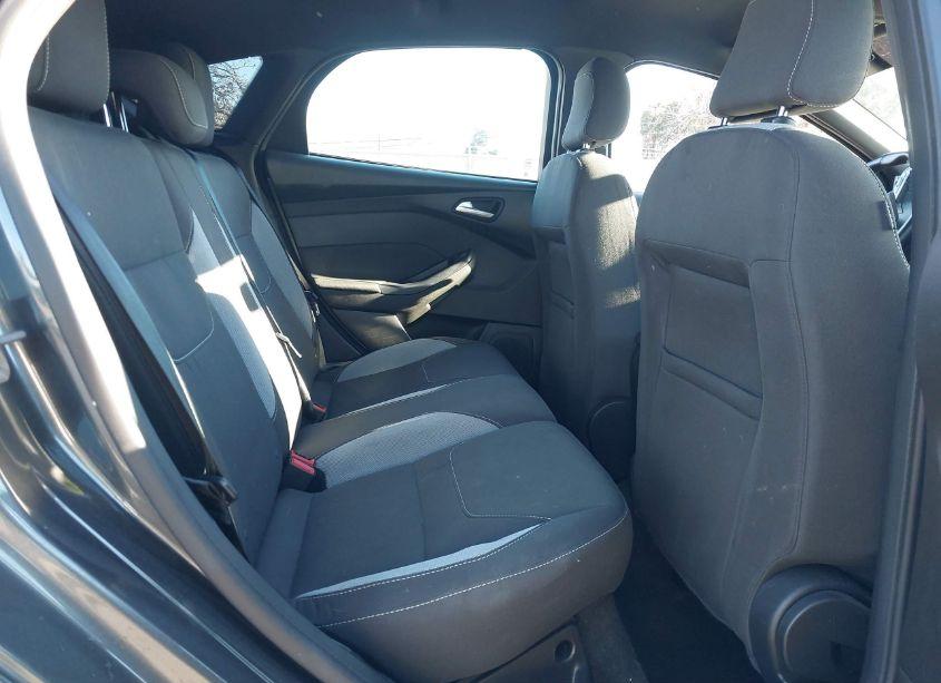 Photo 8 of 2016 Ford Focus (VIN 1FADP3L90GL344483)