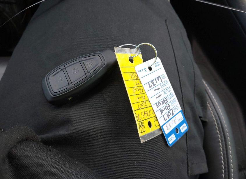 Photo 11 of 2017 Ford Focus ST (VIN 1FADP3L90HL276137)