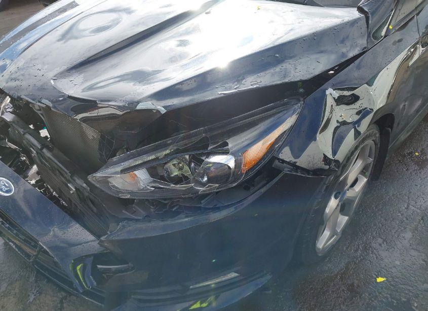 Photo 17 of 2017 Ford Focus ST (VIN 1FADP3L90HL276137)