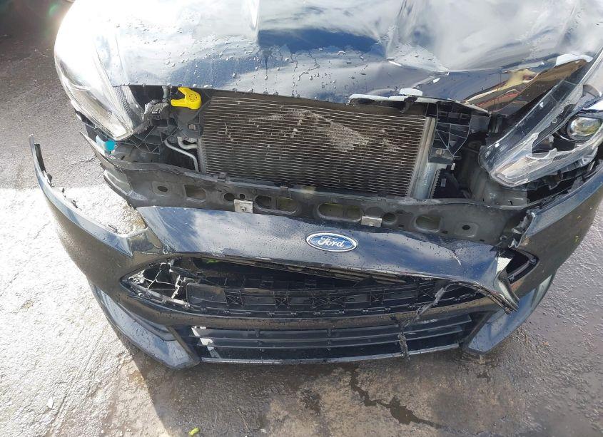 Photo 6 of 2017 Ford Focus ST (VIN 1FADP3L90HL276137)