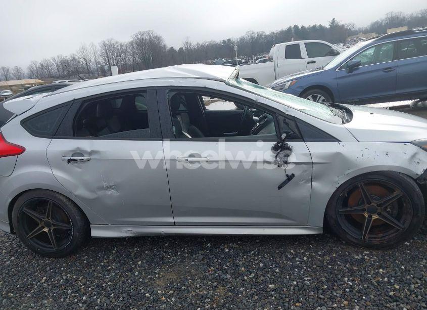 Photo 12 of 2013 Ford Focus ST (VIN 1FADP3L91DL150749)
