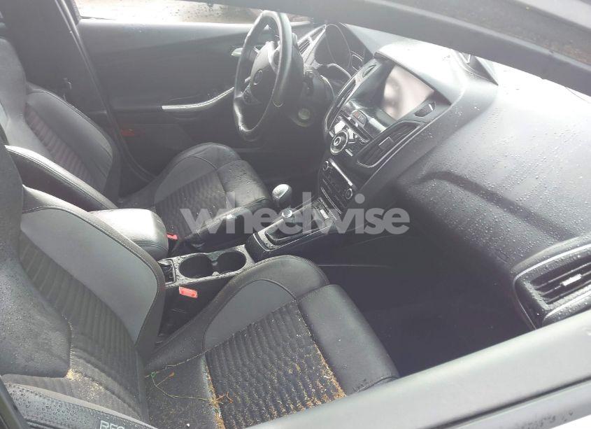 Photo 5 of 2013 Ford Focus ST (VIN 1FADP3L91DL150749)