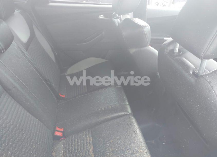 Photo 8 of 2013 Ford Focus ST (VIN 1FADP3L91DL150749)