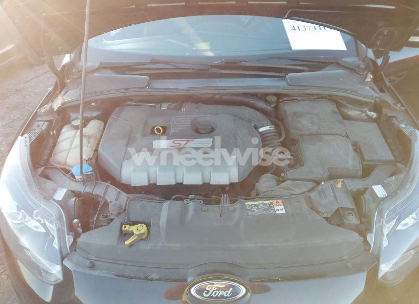 Photo 10 of 2013 Ford Focus ST (VIN 1FADP3L91DL230696)