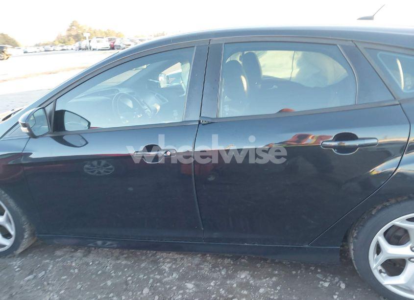 Photo 14 of 2013 Ford Focus ST (VIN 1FADP3L91DL230696)