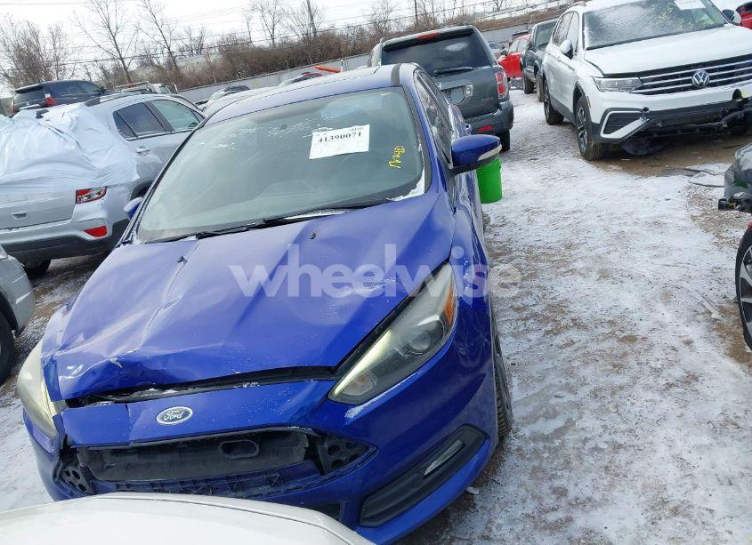 Photo 12 of 2015 Ford Focus ST (VIN 1FADP3L91FL312236)