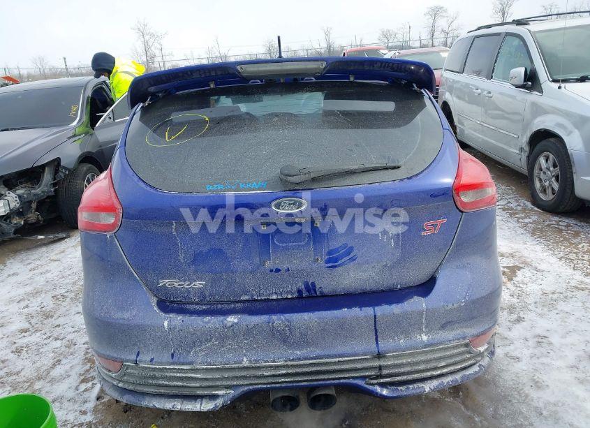 Photo 16 of 2015 Ford Focus ST (VIN 1FADP3L91FL312236)