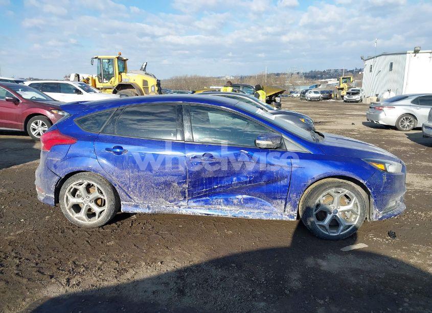 Photo 13 of 2015 Ford Focus ST (VIN 1FADP3L91FL369567)