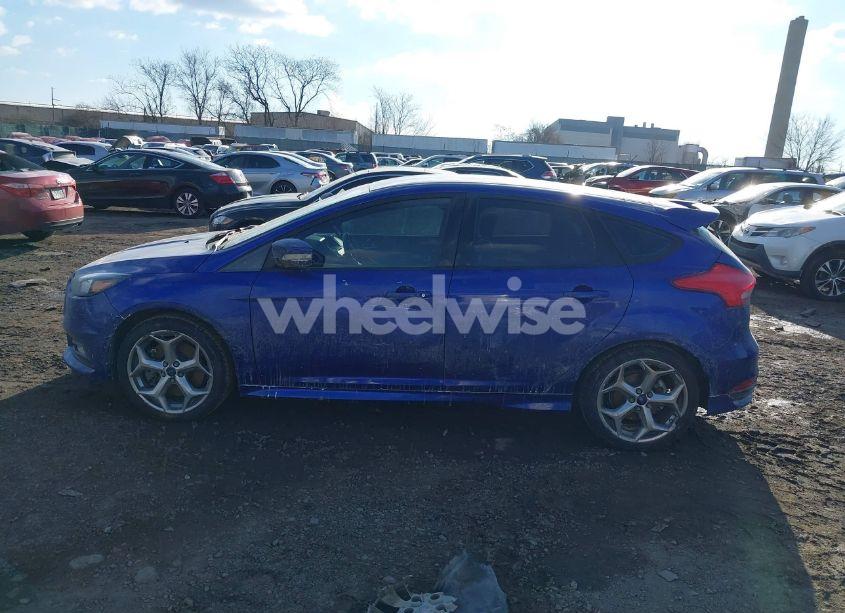 Photo 14 of 2015 Ford Focus ST (VIN 1FADP3L91FL369567)