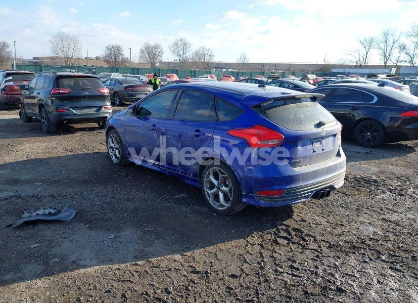 Photo 3 of 2015 Ford Focus ST (VIN 1FADP3L91FL369567)