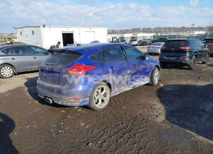 Photo 4 of 2015 Ford Focus ST (VIN 1FADP3L91FL369567)