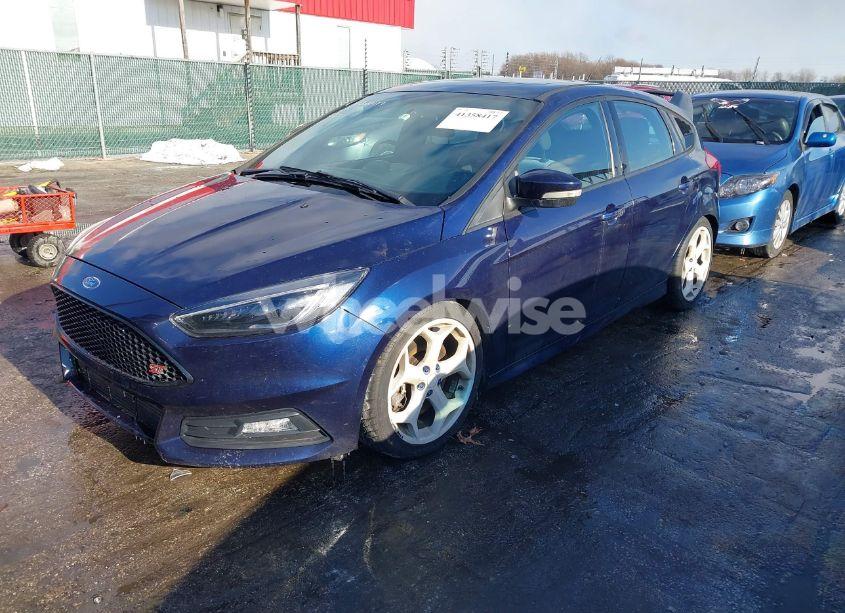Photo 2 of 2016 Ford Focus ST (VIN 1FADP3L91GL266506)