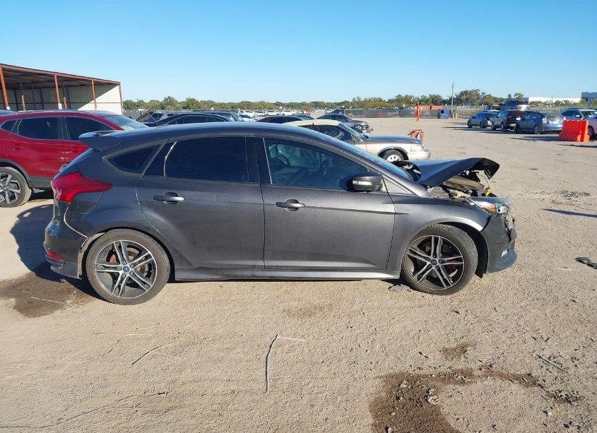 Photo 13 of 2016 Ford Focus ST (VIN 1FADP3L91GL328714)