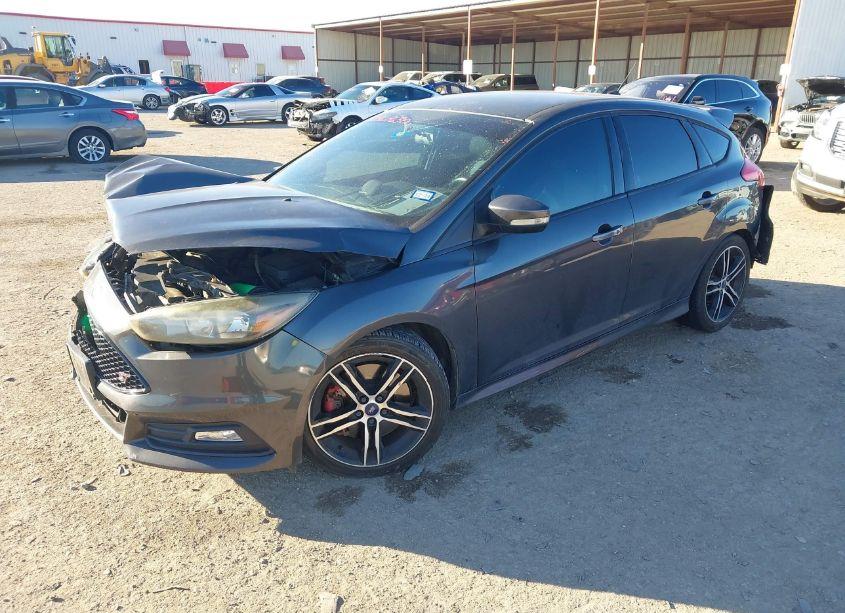 Photo 2 of 2016 Ford Focus ST (VIN 1FADP3L91GL328714)
